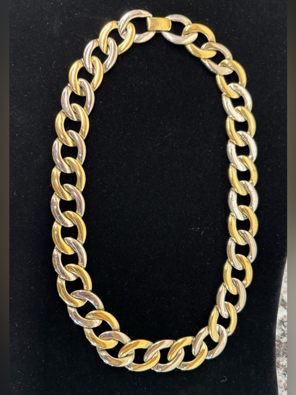 NECKLACE (CHUNKY)
